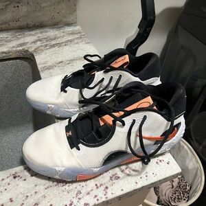 SOLD! Nike PG 6 Fluoro